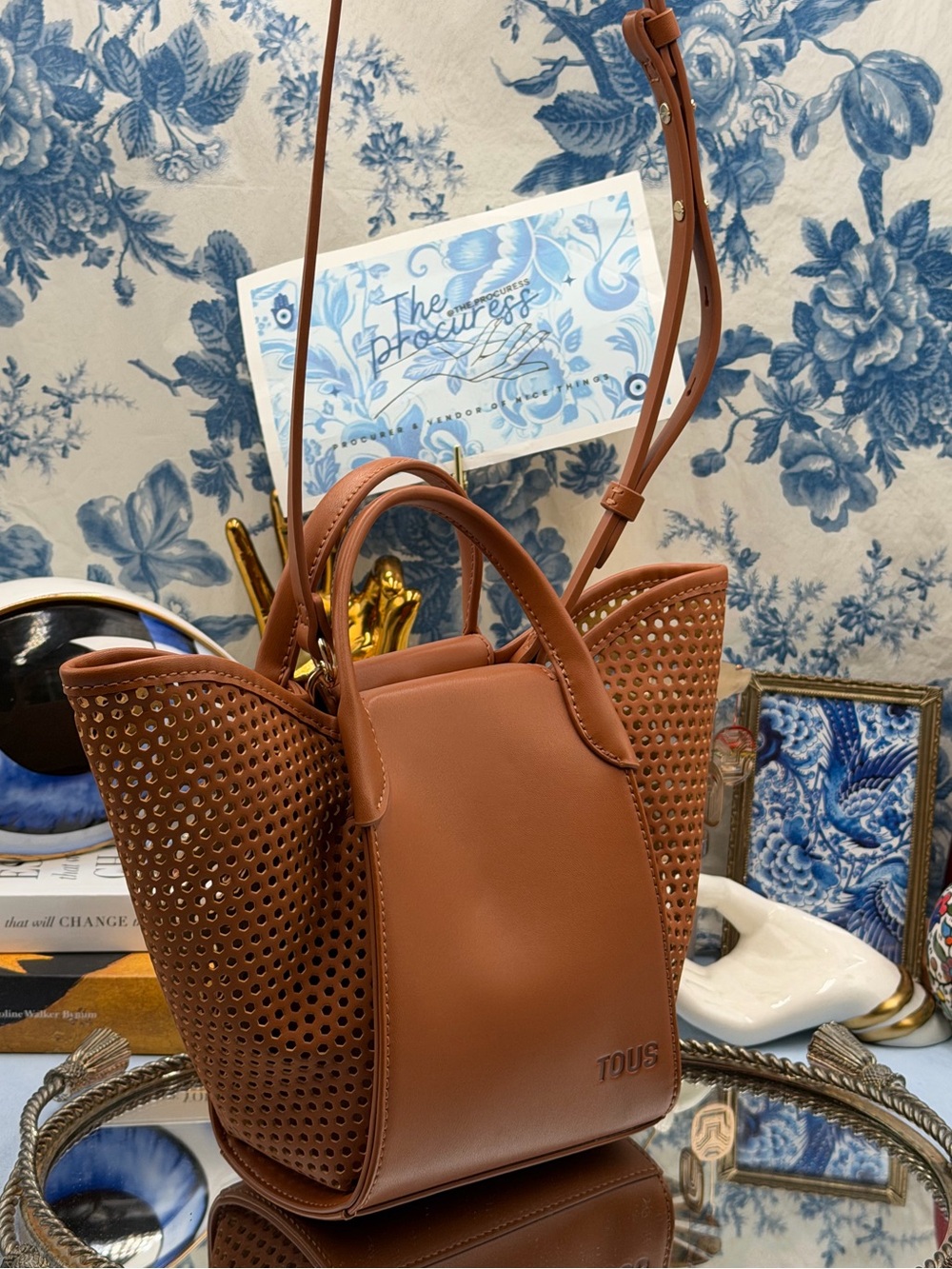 🆕 TOUS 🧿 NWOT Small TOUS Tulip Cutout Mesh Bag, with Top Handle - Camel Brown - Picture 2 of 13